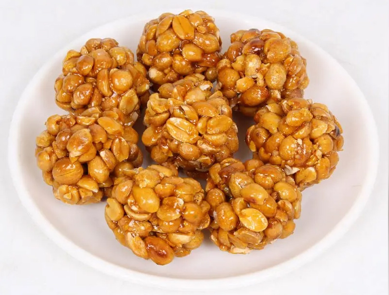 Home Made Palli Undalu – పల్లి ఉండలు